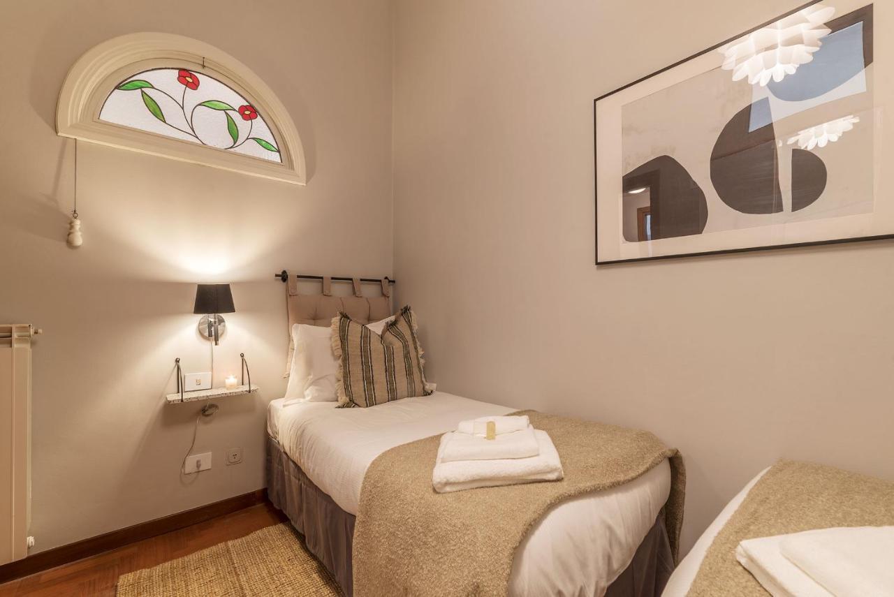 Lively Roma Trastevere Renovated Apartment - FromhometoRom Exteriör bild