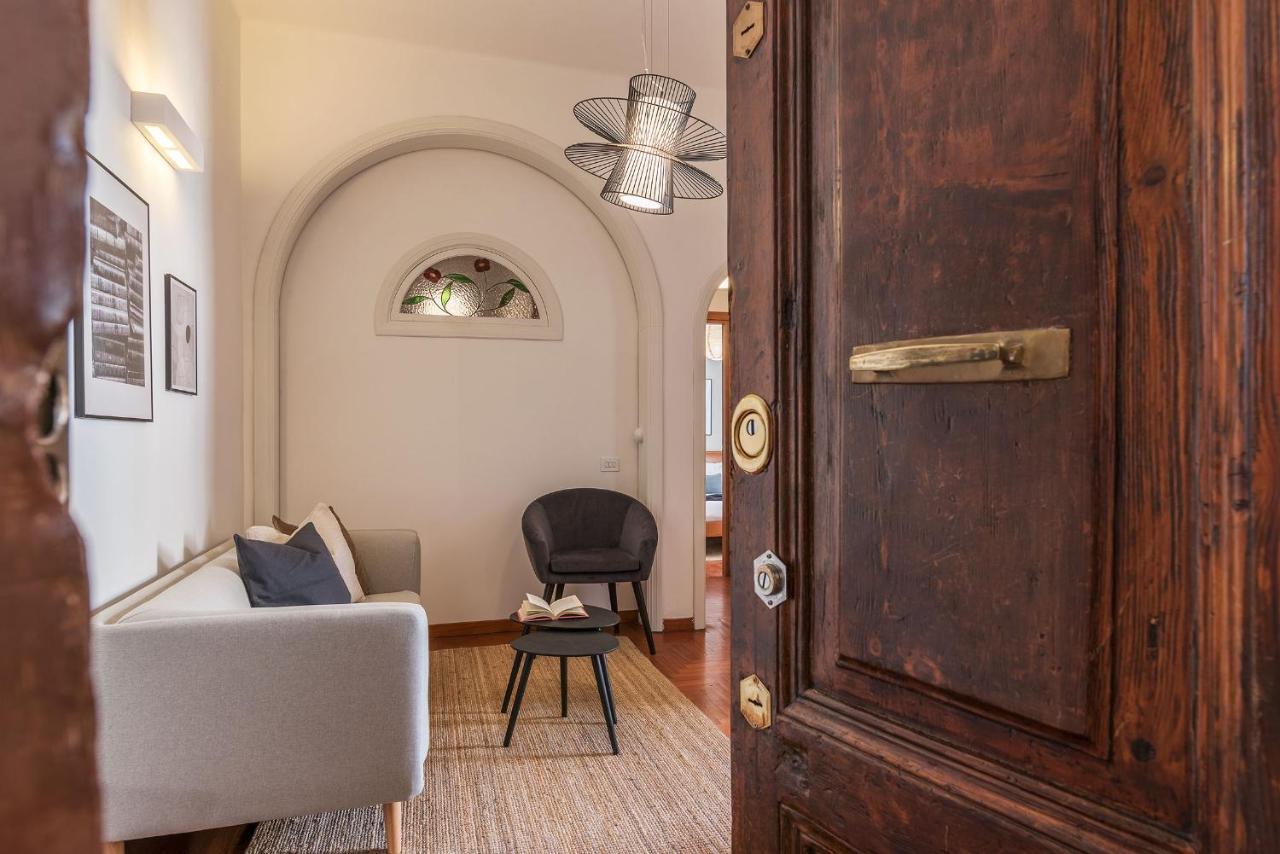 Lively Roma Trastevere Renovated Apartment - FromhometoRom Exteriör bild