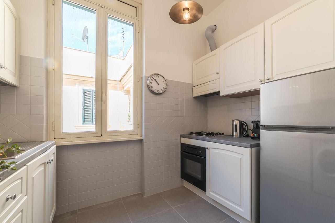 Lively Roma Trastevere Renovated Apartment - FromhometoRom Exteriör bild