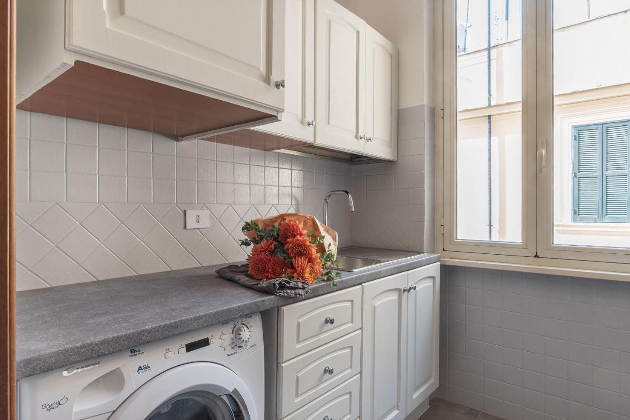 Lively Roma Trastevere Renovated Apartment - FromhometoRom Exteriör bild